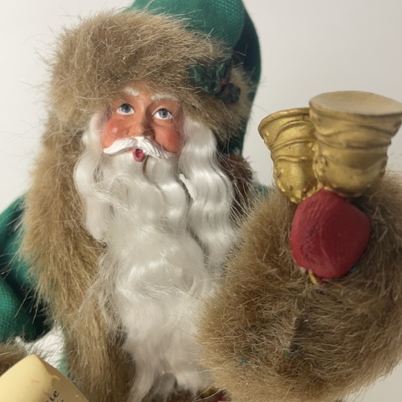 Thomas Kinkade - Season of Harmony Caroling Santa Collection Bradford Exchange - Picture 4 of 17